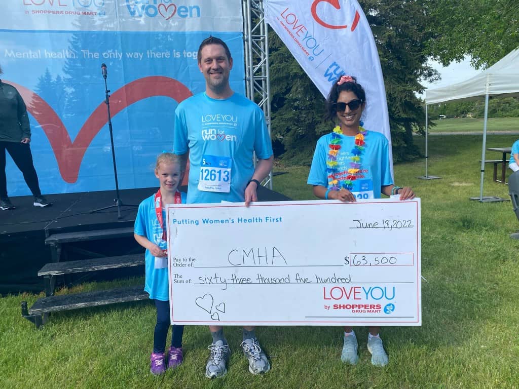 Run for Women 1 Cheque presentation